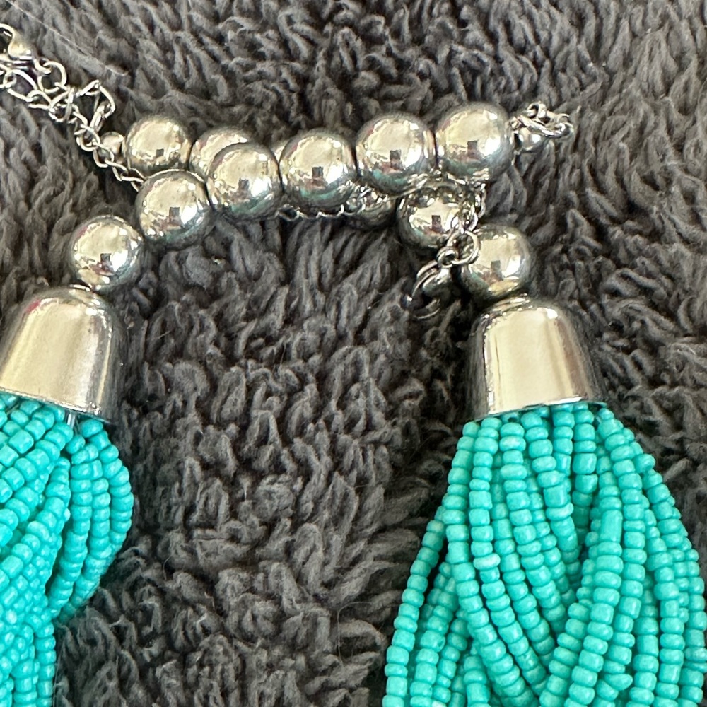 Beautiful necklace!